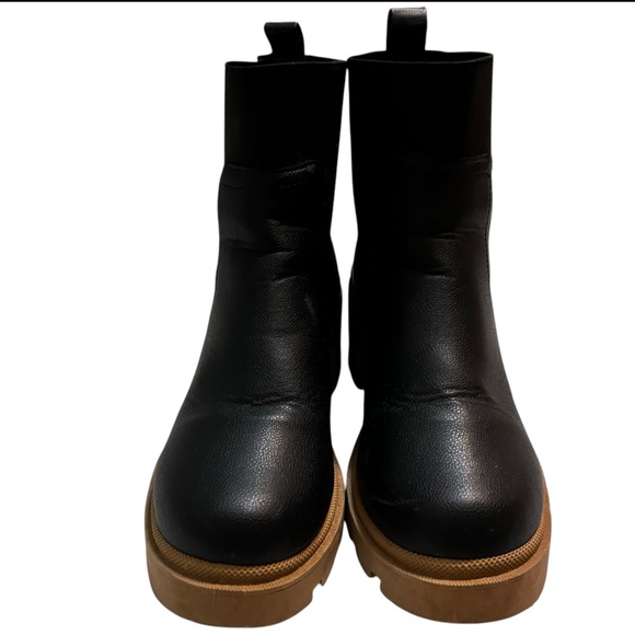 Qupid women’s chelsea boots in black and tan size 8 - Picture 2 of 9